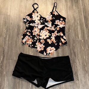 Plus Size Flounce Tankini and Boy Shorts Swimsuit